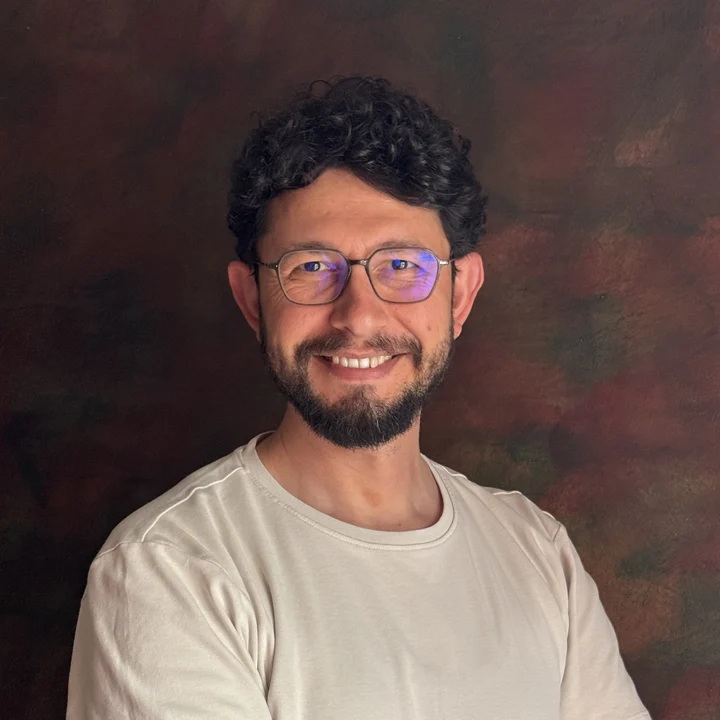 Fikret Tozak